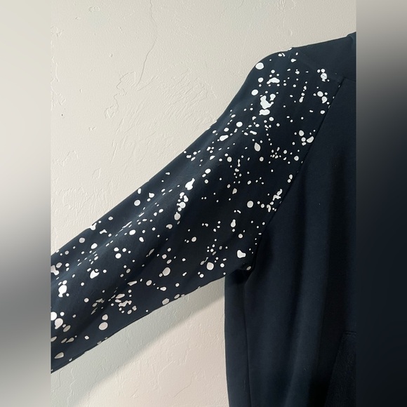 Nike Women Black Hoodie with Terry Cloth Pocket 
Size Large - Picture 5 of 13